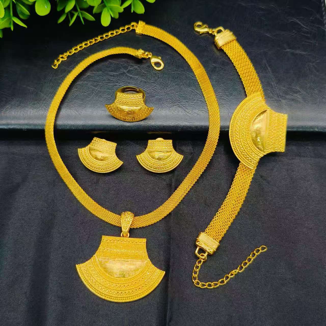 Set di 4 Pezzi: Orologio, Coll - Fine Jewelry Watches Women recensione e prezzo