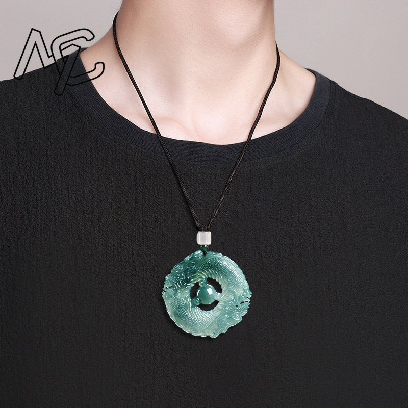 Collana con Pendente in Giada  - Jewelry & Watches Spółka Z Ograniczoną Odpowiedzialnością recensione e prezzo